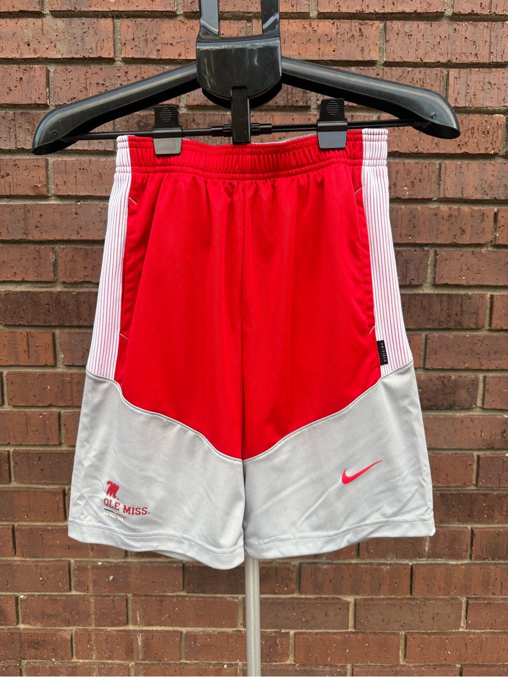 Nike Dri-Fit Ole Miss Rebels Player Shorts Youth Boys Large Red Colorblock EUC